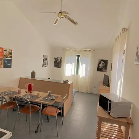 Ξενοδοχείο με διαμερίσματα Oasi Degli Ulivi *